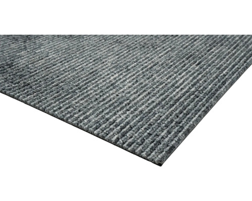 Grijs tapijt met ribstructuur