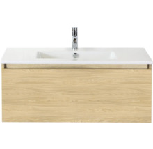 Wastafelonderkast met wastafel en kraan