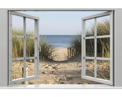 Open raam met uitzicht op strand en zee