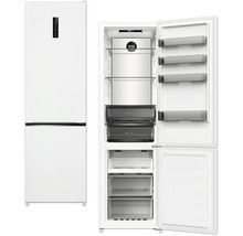 Witte koel-vriescombinatie met open deur