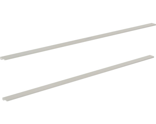 Twee witte kunststof lijsten