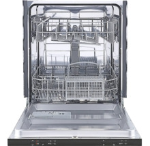 Geopende vaatwasser met uittrekbare rekken