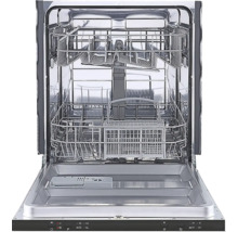 Geopende vaatwasser met vaatwaskorven