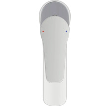 Wastafelkraan met markering voor koud en warm water