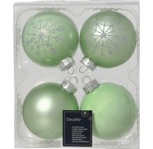 Vier lichtgroene glazen kerstballen, waarvan twee met sneeuwvlokmotief, in een transparante verpakking