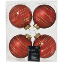Vier rode glazen kerstballen met gouden strepen in een verpakking.