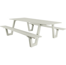 Picknicktafel met twee houten banken