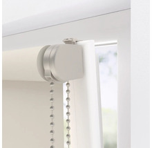 Detailopname van een rolgordijn met kettingbediening voor raamdecoratie