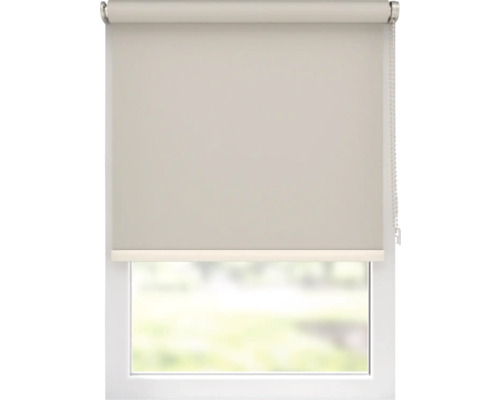 Uitzicht op een raam met rolgordijn voor binnenshuis