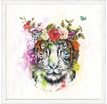 Schilderij van een tijger met een bloemenkrans in een witte lijst