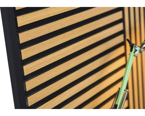 Akoestisch paneel met houten lamellen