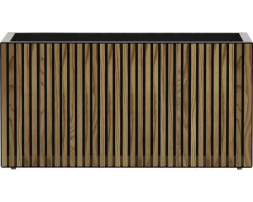 Houten plantenbak met verticale latten