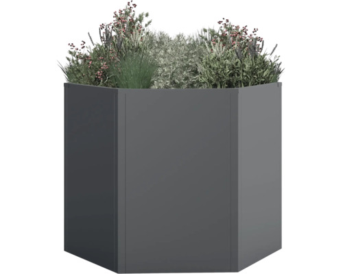 Grijze metalen plantenbak met beplanting