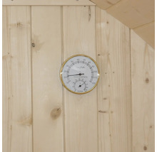 Sauna thermometer en hygrometer op een houten muur