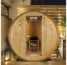 Vatvormige sauna met open ingang en houten rek