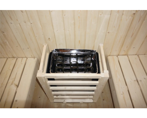 Saunakachel met houten bekleding in een sauna