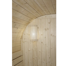 Houten saunalamp aan houten muur