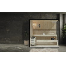 Binnensauna met houten interieur en glazen voorkant
