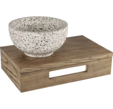 Decoratieve schaal op houten dienblad