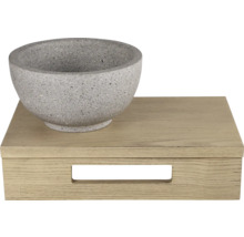 Granieten vijzel op houten dienblad