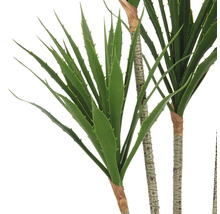 Kunstplant met spitse bladeren