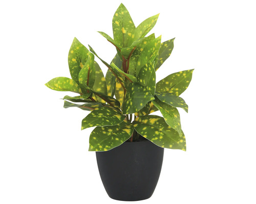 Kunstplant in zwarte pot