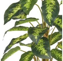 Kunstmatige Dieffenbachia plant met gemusterde bladeren.