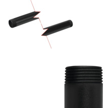 Zwarte installatiebuis met schroefdraad voor verbinding