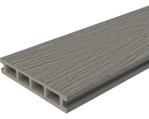 Terrasplank van houtcomposiet met holkamerprofiel