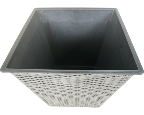 Grijze plantenbak met vlechtpatroon