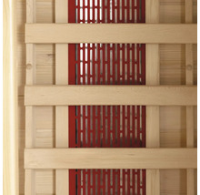 Detailaanzicht van een infraroodcabine wand met houten frame en infraroodstralers