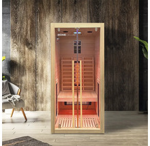 Infraroodsauna met houten banken en glazen deur