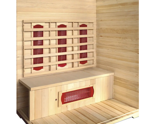 Interieur van een sauna met houten lambrisering en infraroodstralers
