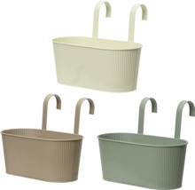 Drie balkonbakken met ophanging