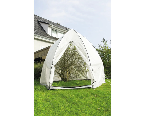 Tuintent ter bescherming van planten in de tuin.