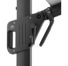 Gedetailleerde foto van een parasol met slinger mechanisme en Doppler logo.