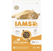 Iams kattenvoer voor katten vanaf zeven jaar met verse kip in een verpakking van drie kilogram