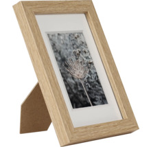 Fotolijst met houten structuur en standaard