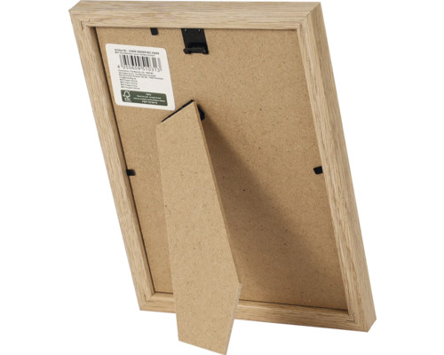 Achterkant van een houten fotolijst met standaard