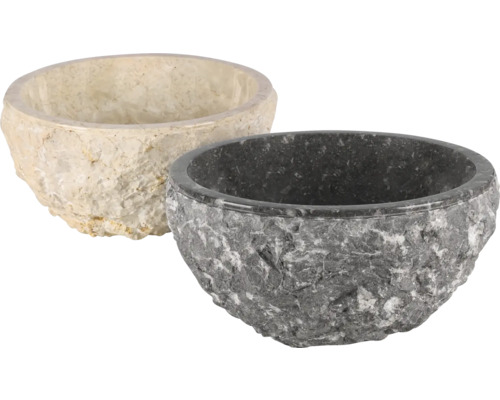 Twee waskommen van steen