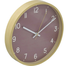 Wandklok met houten frame en wijzerplaat