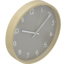 Wandklok met lichte houten lijst en grijze wijzerplaat