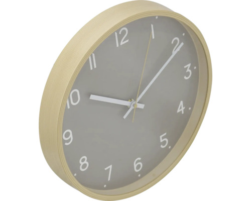Wandklok met lichte houten lijst en grijze wijzerplaat