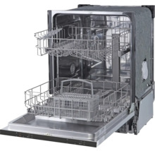 Open vaatwasser met vaatwaskorven