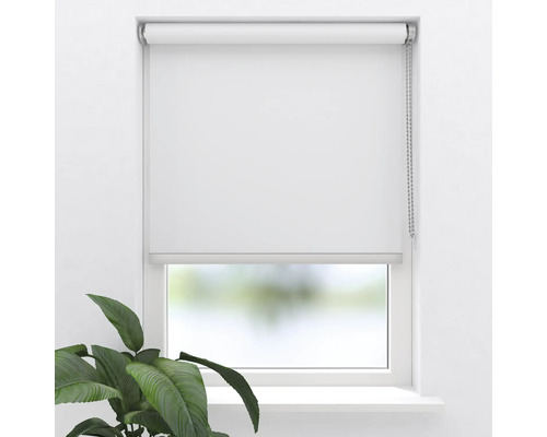 Raam met gemonteerd rolgordijn voor gebruik binnenshuis