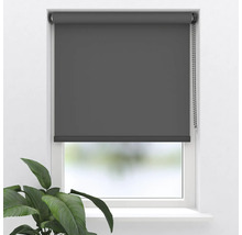 Grijs rolgordijn bij het raam