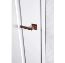 Witte deur met deurklink