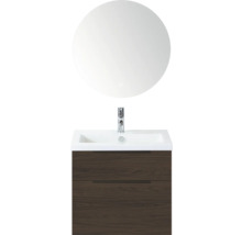 Wastafel met ronde spiegel en houten onderkast