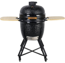 Zwarte keramische barbecue met zijplanken en verrijdbaar onderstel