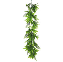 Kunstbloemslinger met groene bladeren en witte bloemen